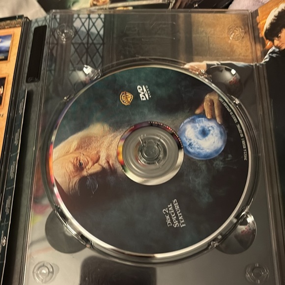 Harry Potter and the Chamber of Secrets DVD Collectors Edition - Picture 7 of 8